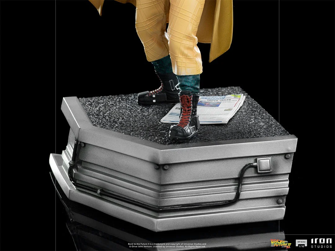 Doc Brown - Back to the Future II - Art Scale 1/10 - Iron Studios - Image 4