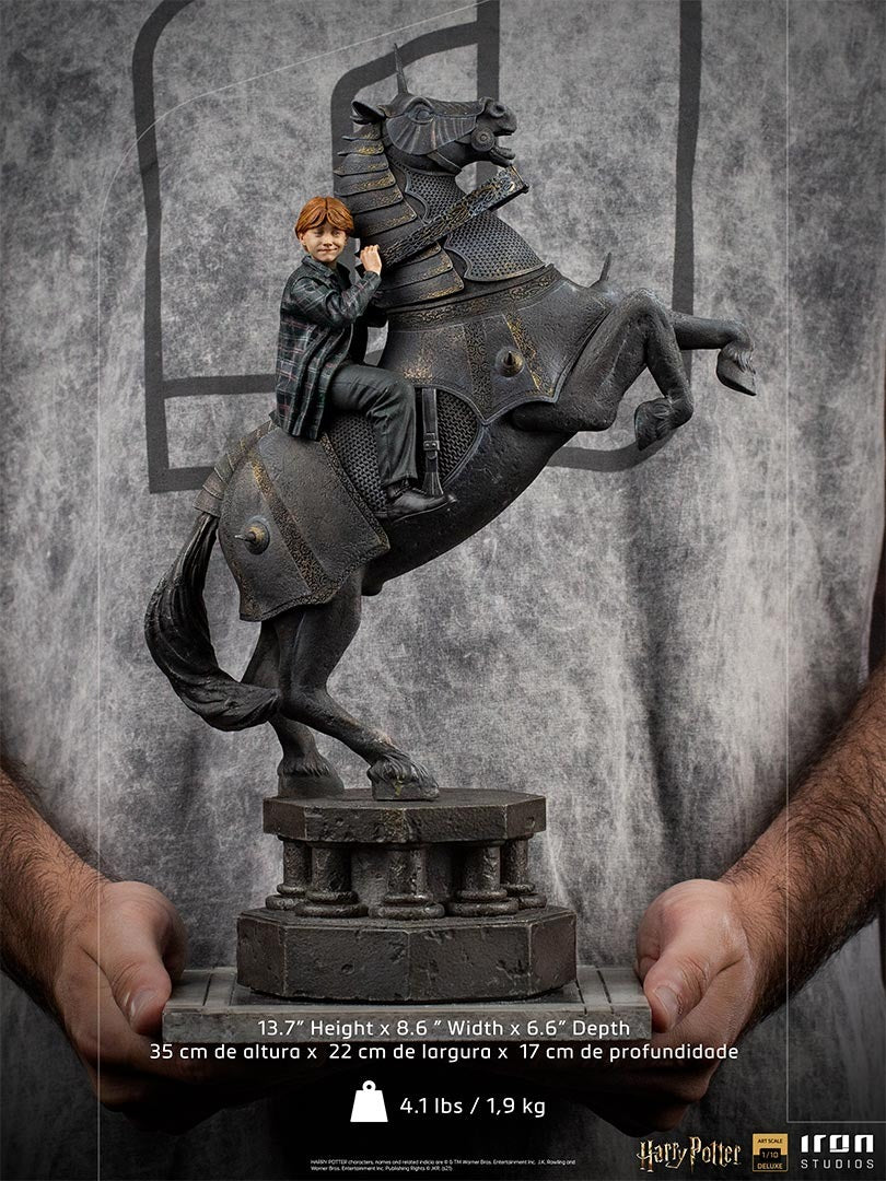 Ron Weasley at the Wizard Chess Harry Potter Art Scale 1/10 Iron Studios - Image 12