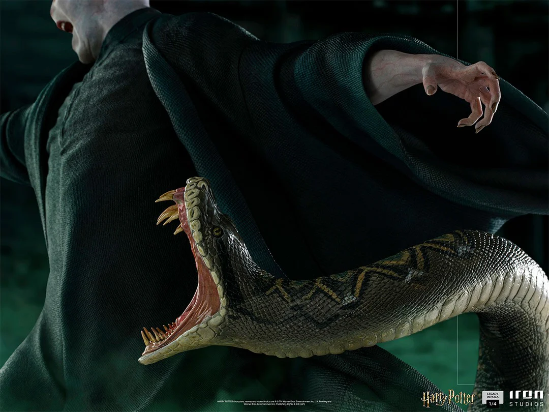 Voldemort and Nagini - Harry Potter - Legacy Replica 1/4 - Iron Studios - Image 3